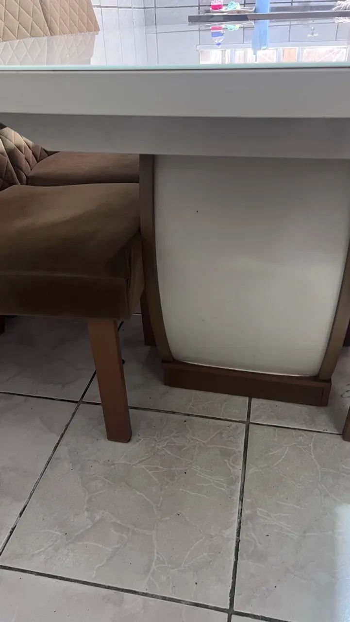 Mesa de seis cadeiras 