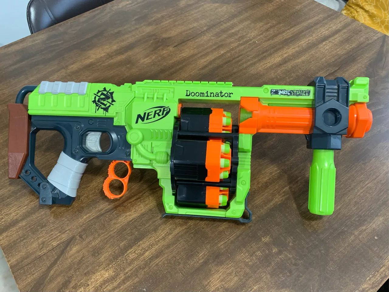 Nerf Dominator Zombie Strike - Foto 5