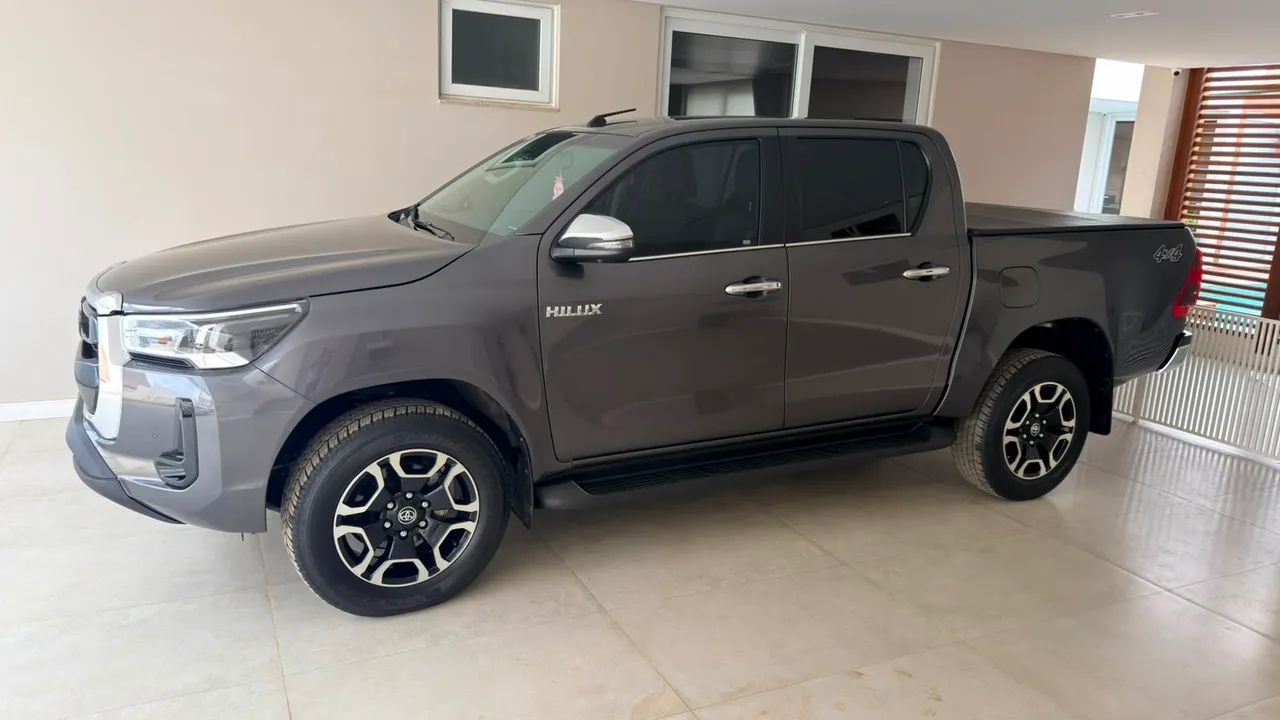 Toyota Hilux Hilux CD SRX 4x4 2.8 TDI 16V Diesel Aut. 2023
