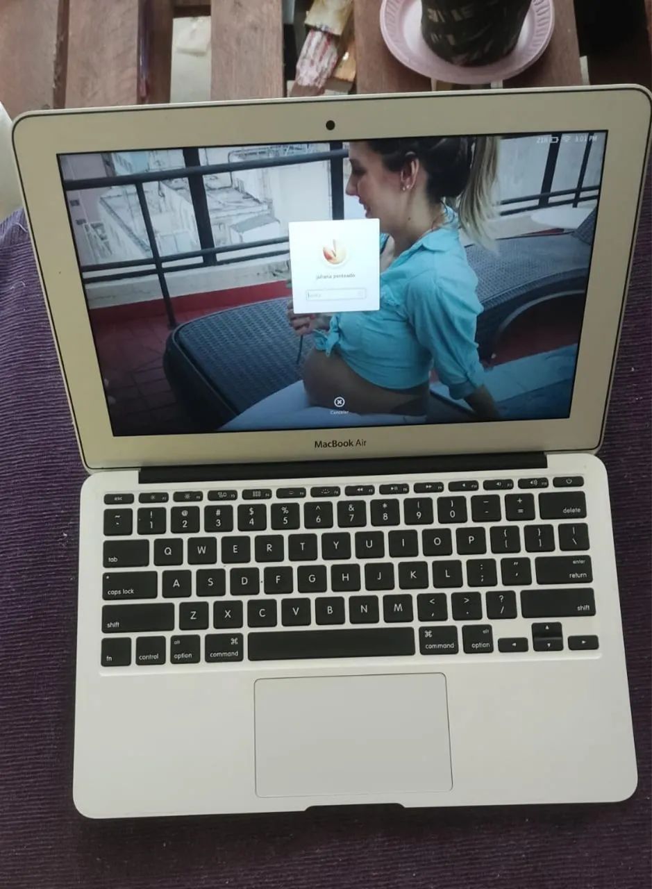 MacBook Air 11? Apple - Excelente Estado - Foto 3