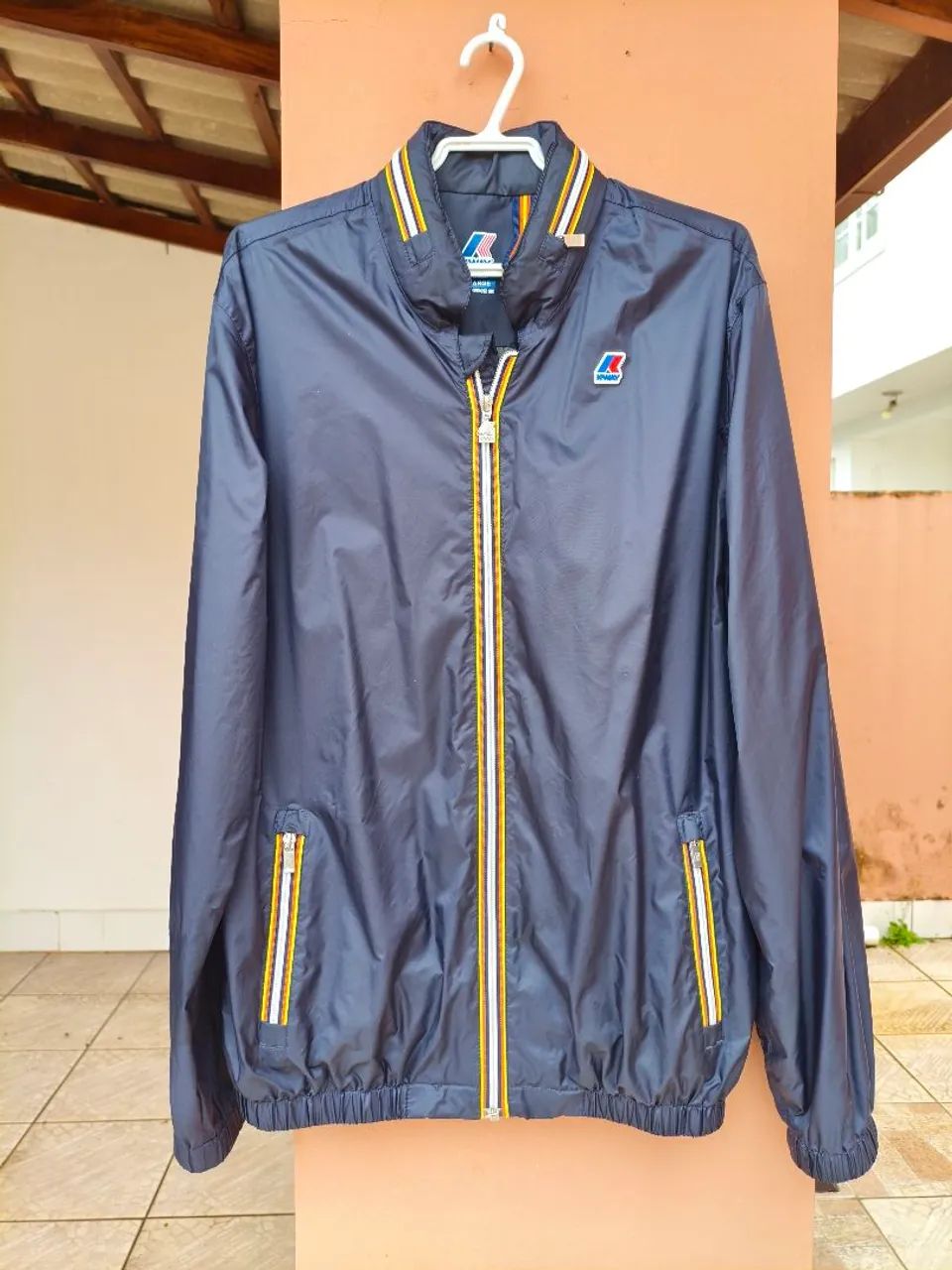 Jaqueta corta vento forrada com capuz kway importada masculina Tam G - Foto 3