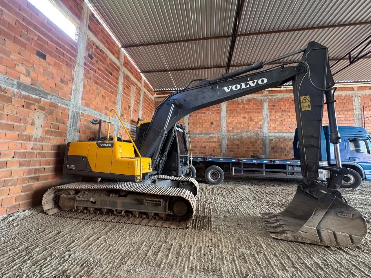 Escavadeira Hidráulica VOLVO 2022 - Foto 2
