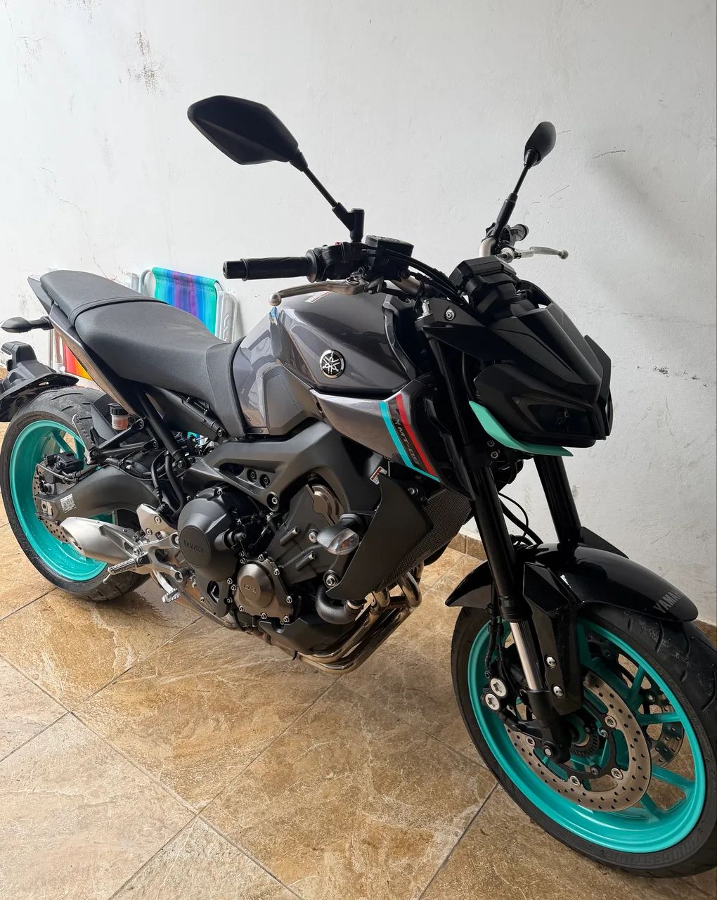MT09
