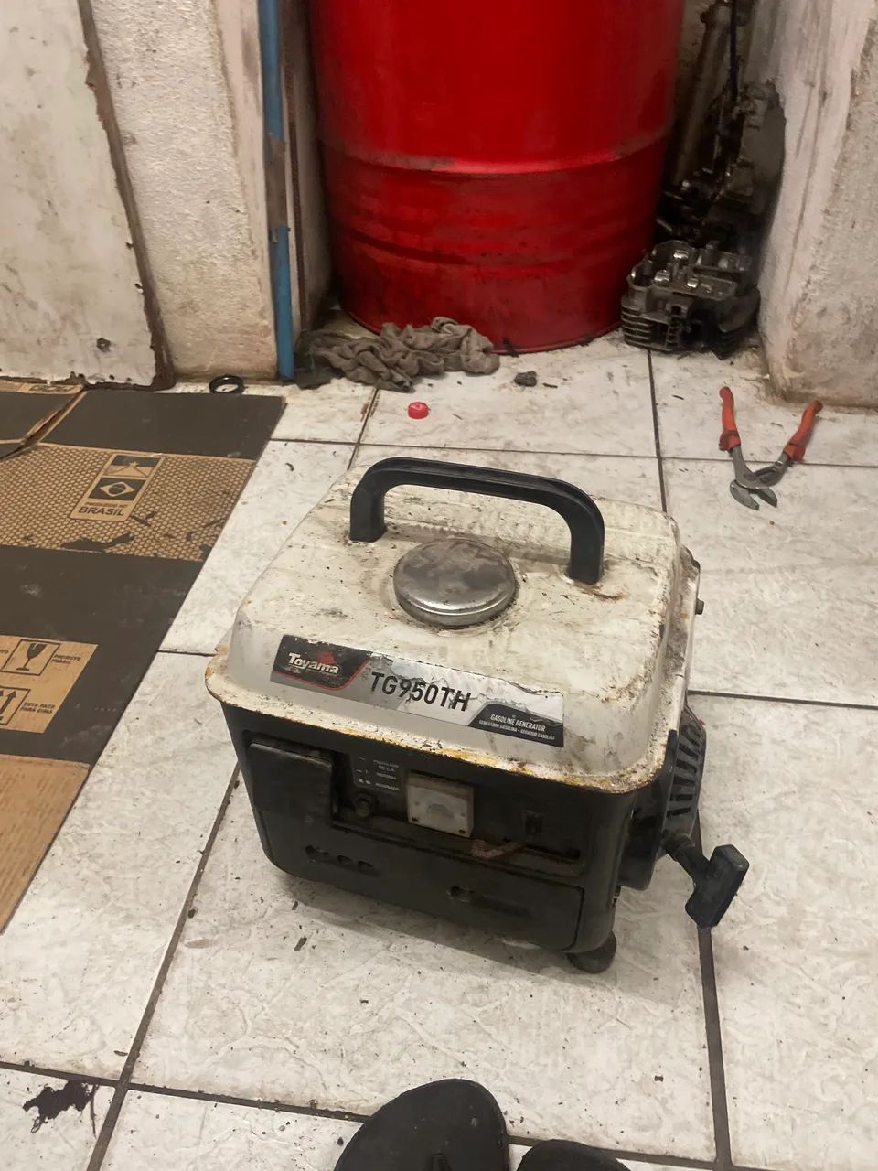 Gerador toyama 220v