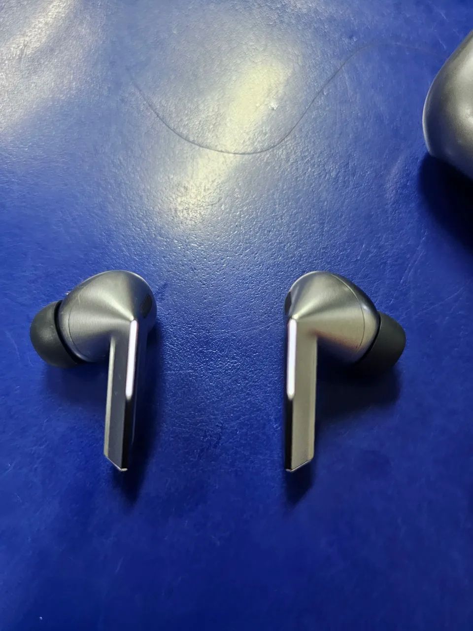 Galaxy Buds 3 Pro - Marcas Visíveis - Foto 4