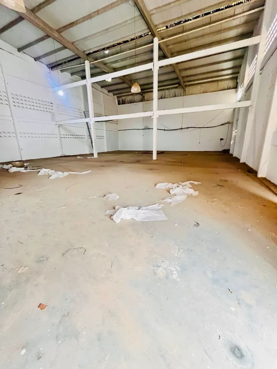 Alugo Ótimo Galpão com 440m2 no Renascer - Foto 3