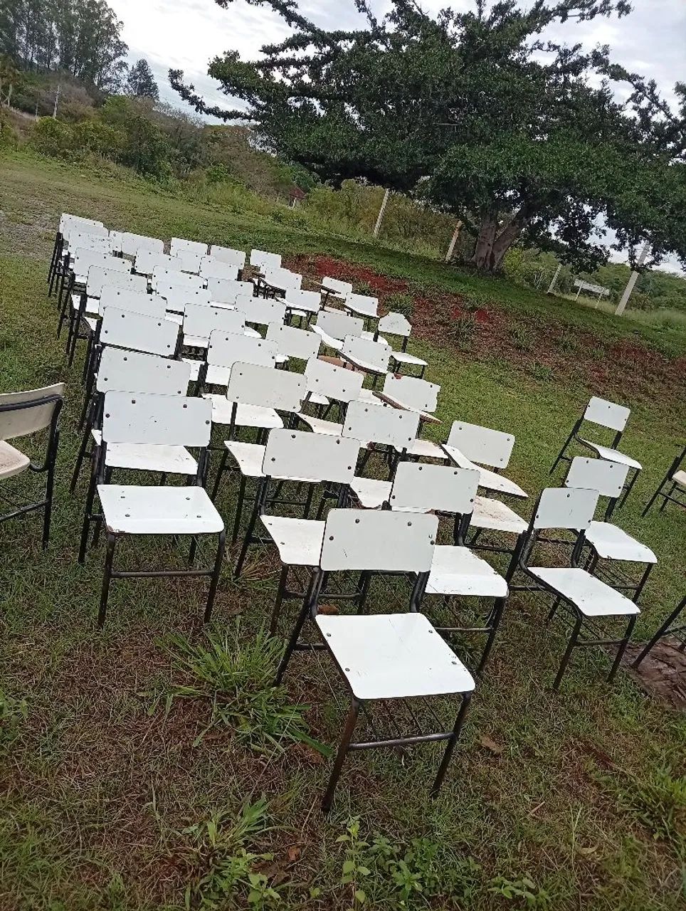 Vende se carteiras,e cadeiras!!!