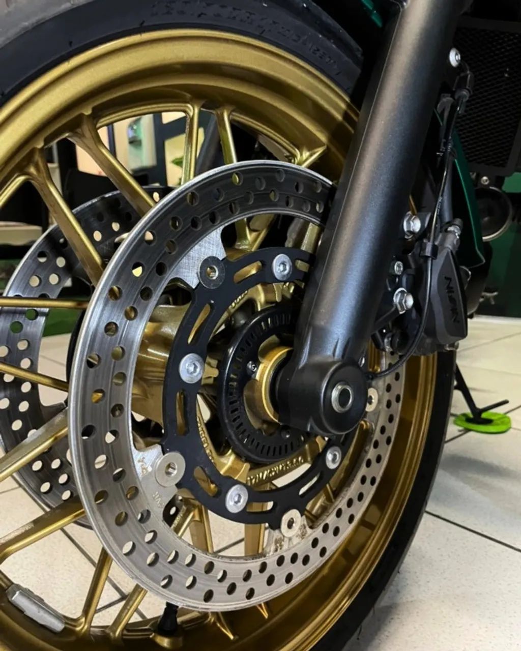 KAWASAKI Z650 RS 2023 - Foto 4
