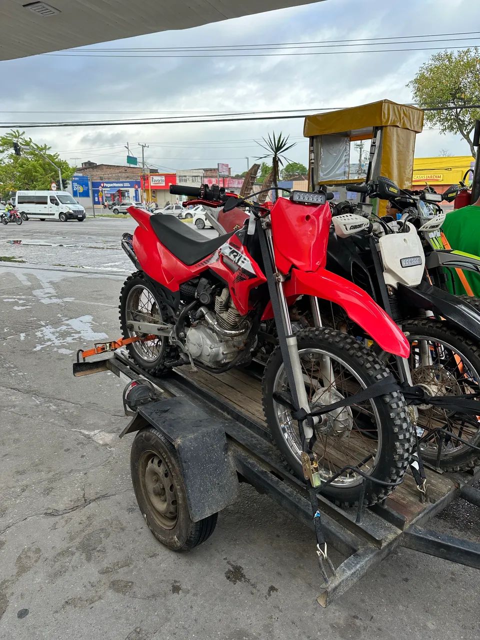 Vende-se !!