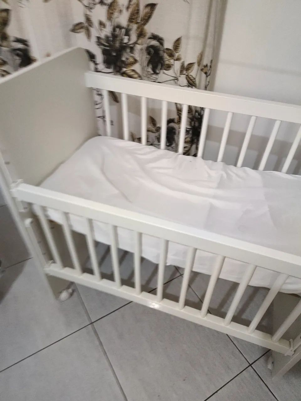 Mini berço, grade articulada  - Foto 2