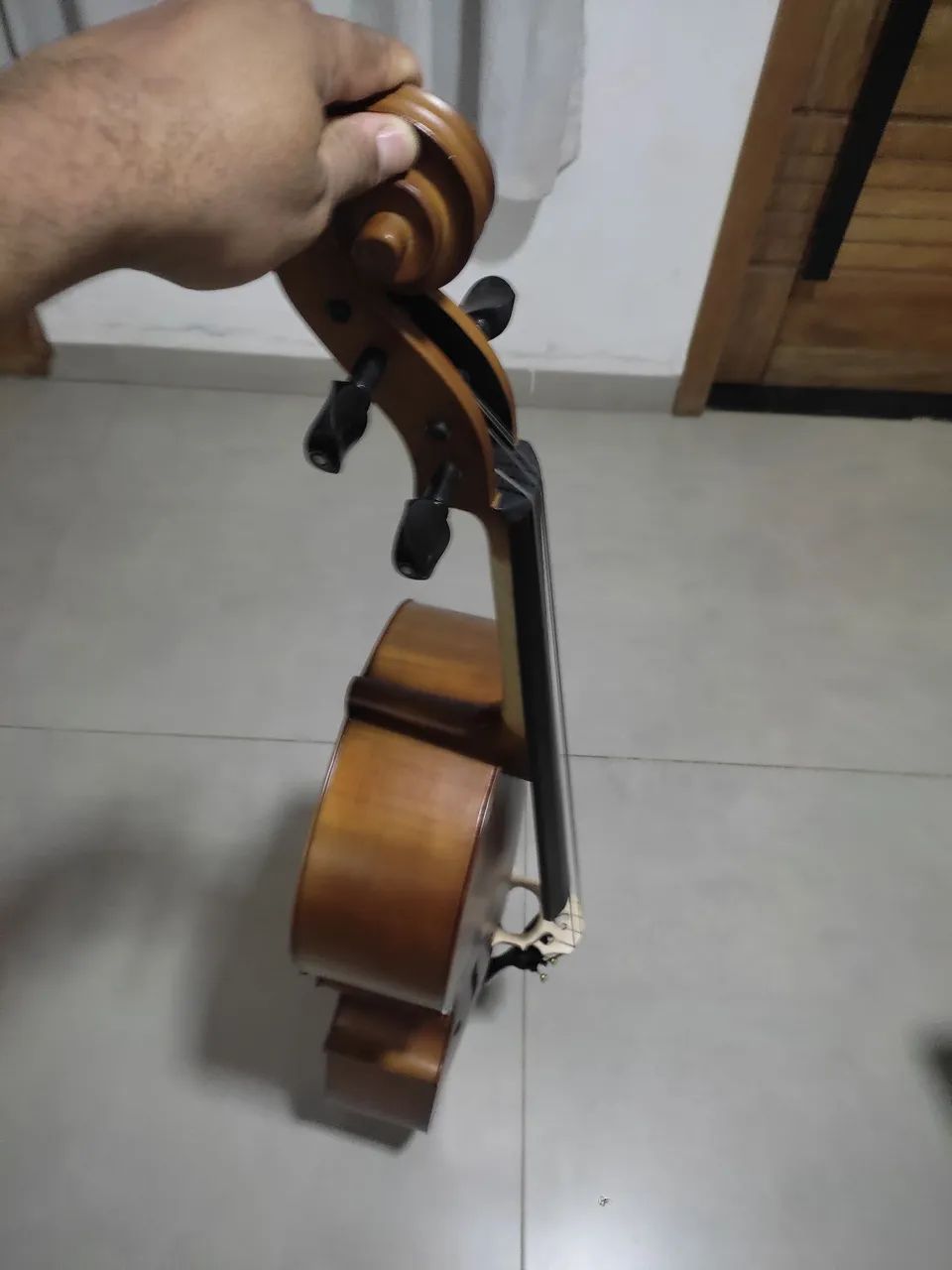 Violoncelo ce300 Eagle ajustado  - Foto 2