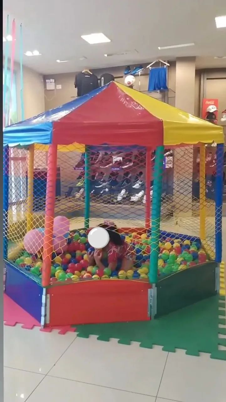Piscina de bolinha completa 