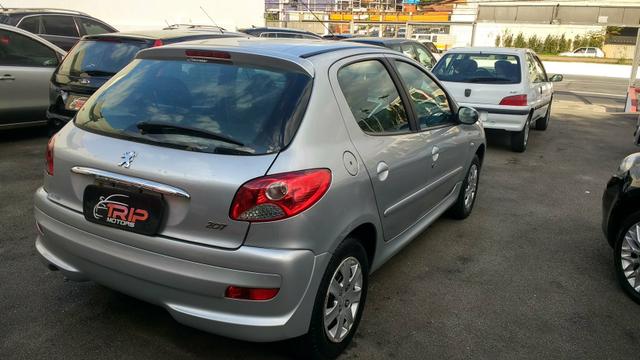 Peugeot 207 XR 1.4 flex 2013 - Foto 3
