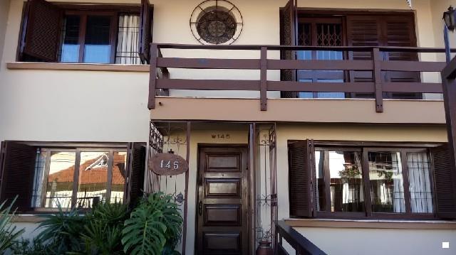 Casa para alugar com 4 dormitórios em , cod:I-022044