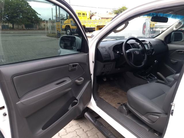 Toyota Hilux Sr Manuel 4x4 Cabine simples ano 2014 - Foto 8