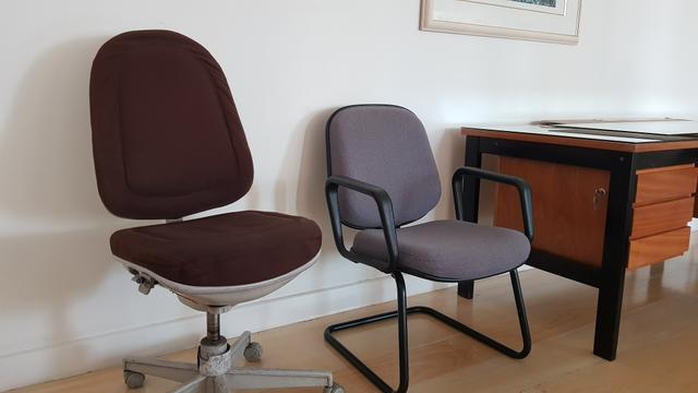 Mesa de escritório com 6 gavetas - Foto 4