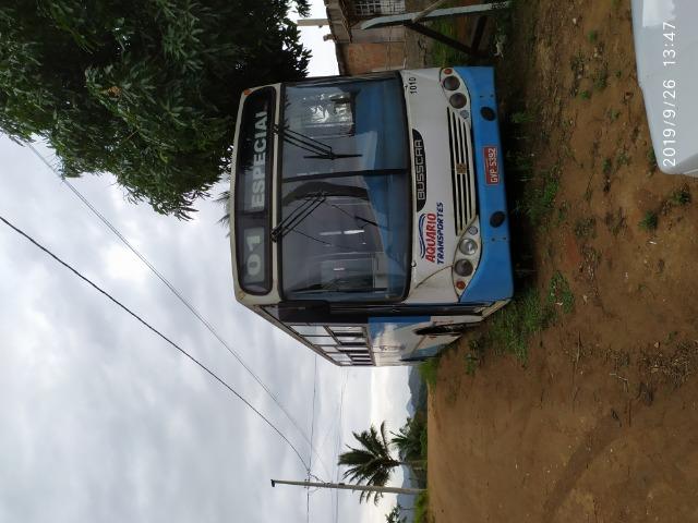 Ônibus 46 lugares