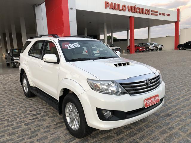 Toyota hilux sw4 srv ano/2013