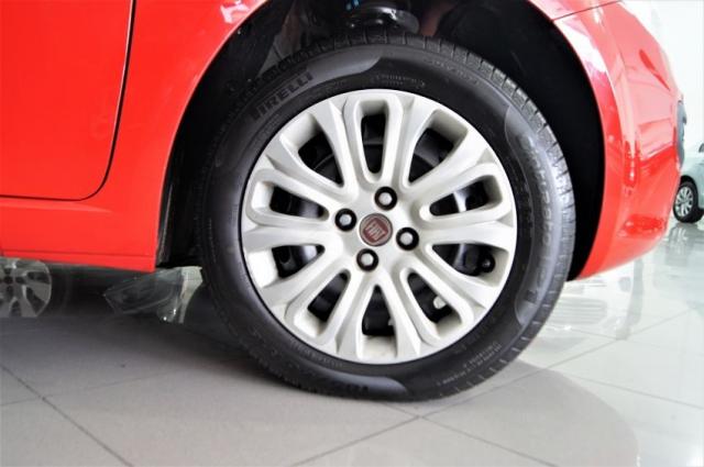 Fiat Punto 1.4 AtTractive Manual 2015 - Foto 11