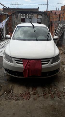 Carro voyage 1.6