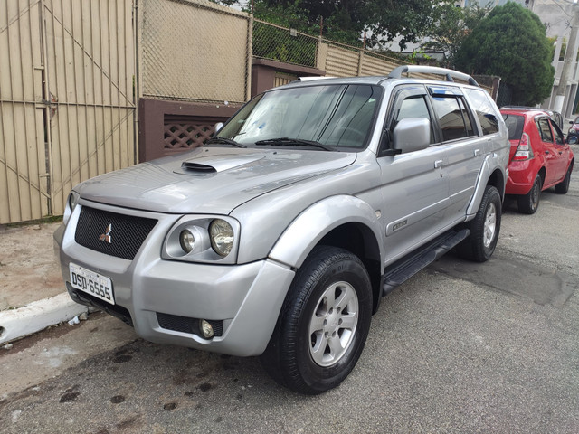 Pajero Sport hpe Prata V6 automática - Foto 6