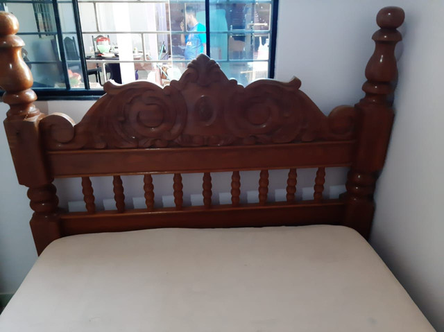 Olx Camas De Casal Usadas Para Vender Vendo Essa Cama Casal De Madeira Para Vender Rapido Moveis Uniao Ji Parana 769853006 Olx