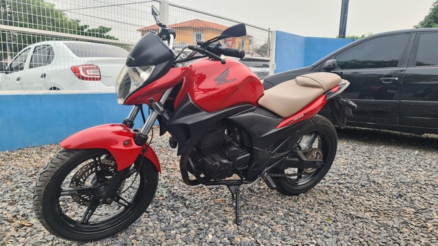 MOTO CB 300