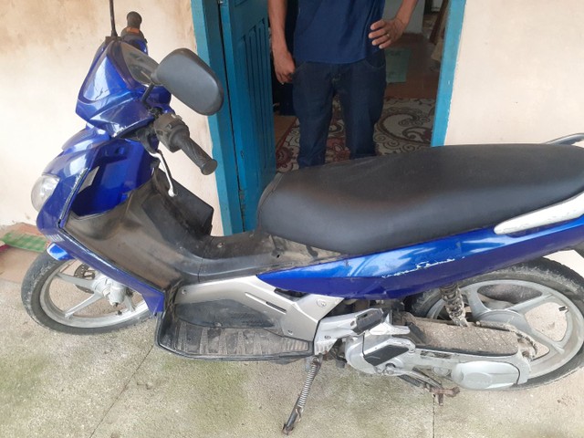 VENDO MOTO NEO