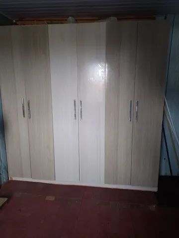 Guarda roupa semi novo e rack .500,00 guarda roupas 200,00rack