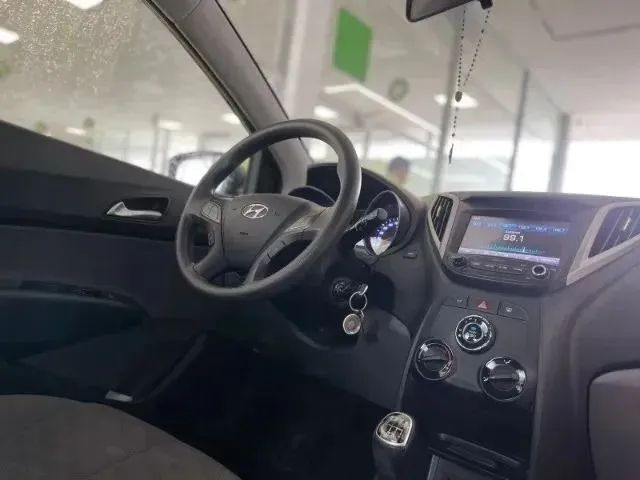 Hyundai HB20 Comfort Plus 2018 / Motor 1.6 / Revisado e Garantia de 1 ano 