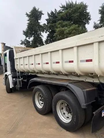 Volkswagen 24-250 ano 2012 caçamba basculante - Foto 3