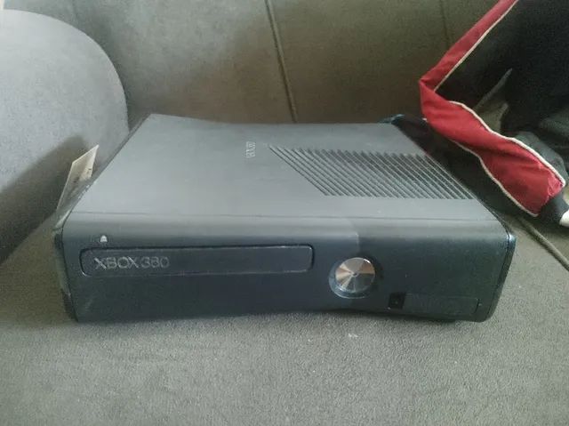 console xbox 360 super slim retirada de peças (leia)