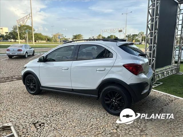 CHEVROLET ONIX 1.4 MPFI ACTIV 8V FLEX 4P AUTOMÁTICO - Foto 4