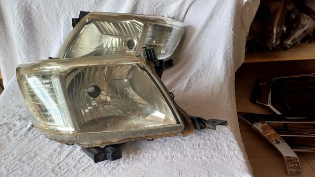 Par Farol hilux 2012/15 - Foto 3