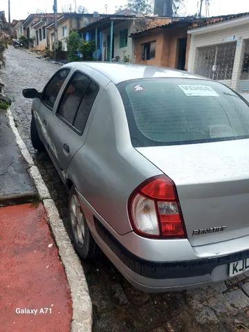 Renault Clio 1.0 sedan
