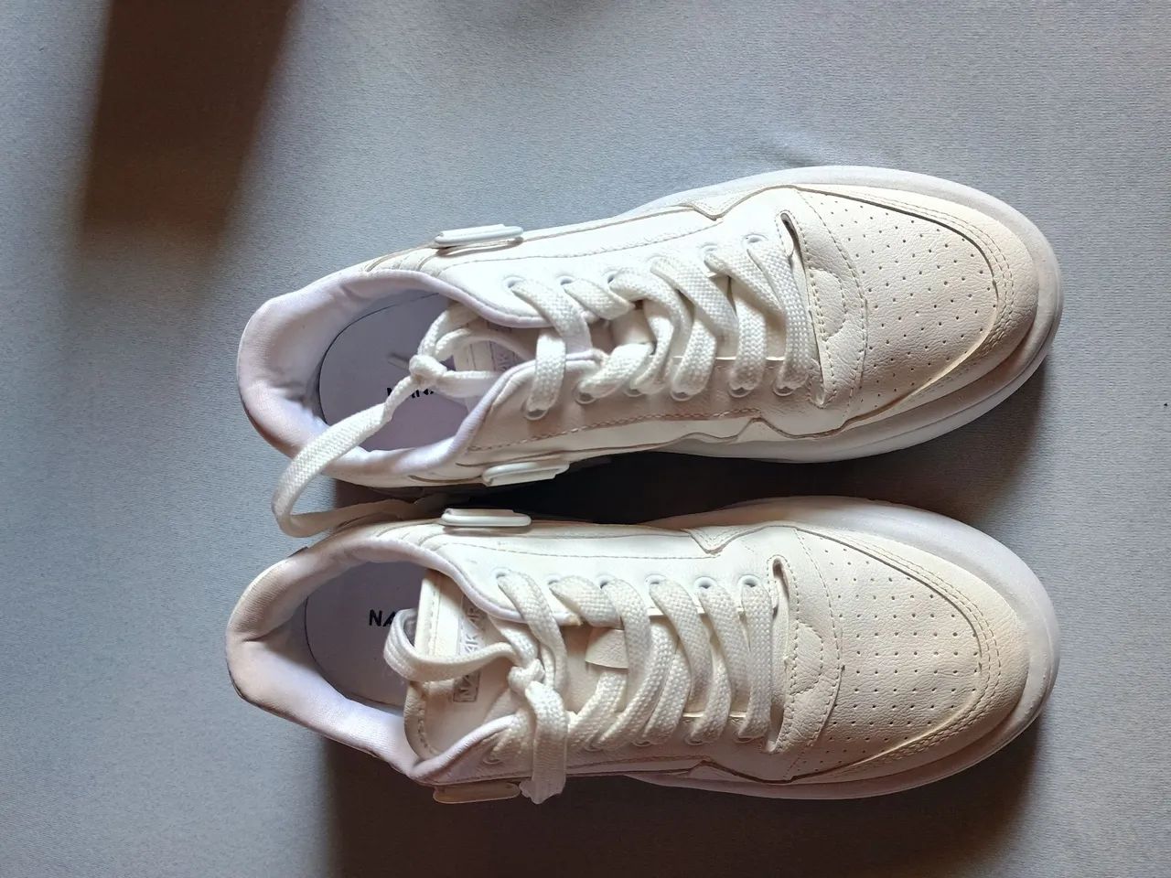 Tênis branco feminino