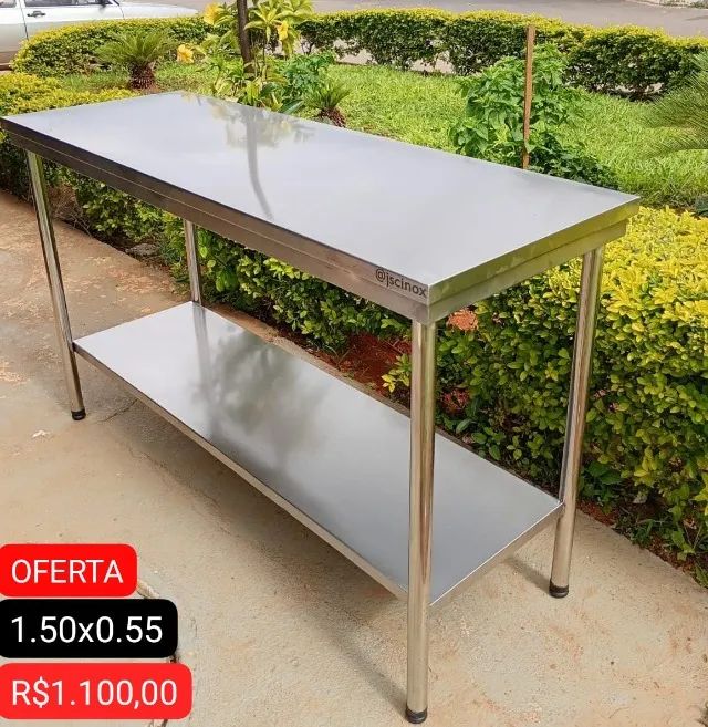Mesa 1.55 com Paneleiro Liso.