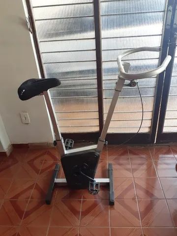 Bicicleta Ergométrica Vertical Dream Fitness. *R$249* em caso do cliente buscar.
