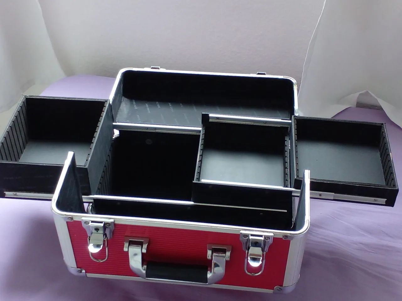 Maleta de maquiagem.   - Foto 4