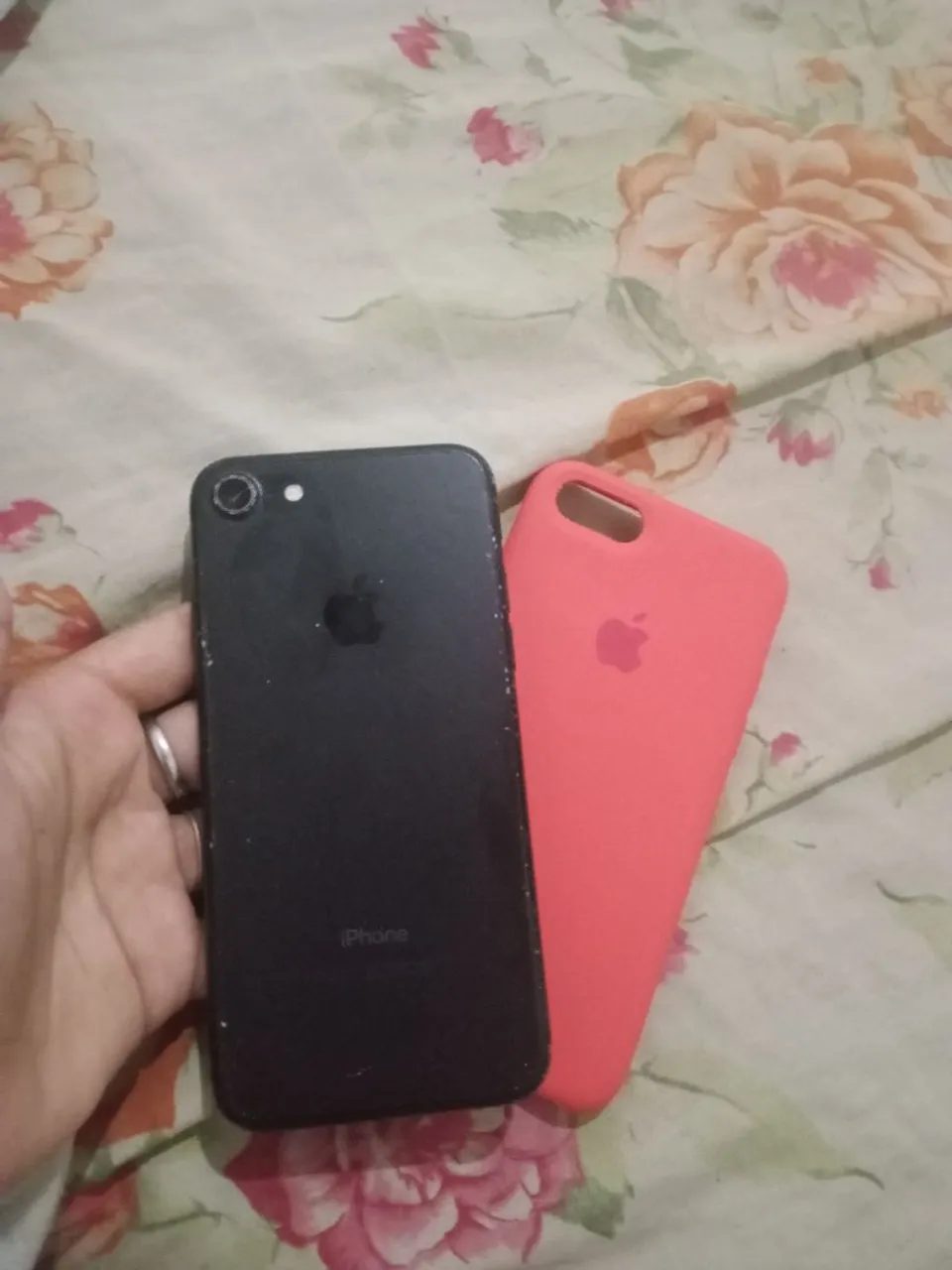 iPhone 7 normal com a tela quebrada funcionando tudo direitinho só com a tela quebrada