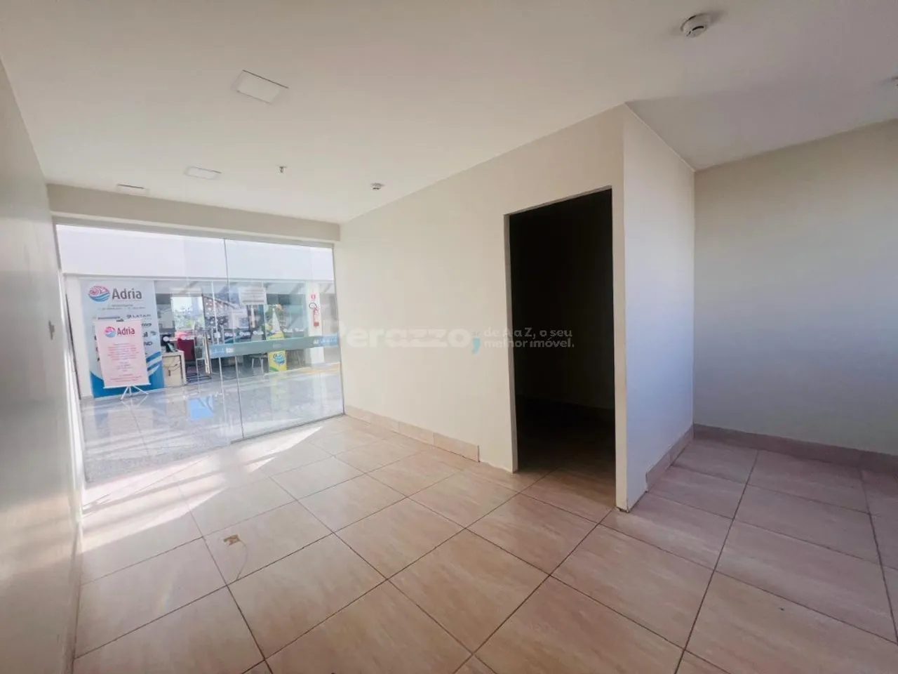 Excelente Sala no Edifício Jardim Acrópolis. 2 MESES DE CARÊNCIA!