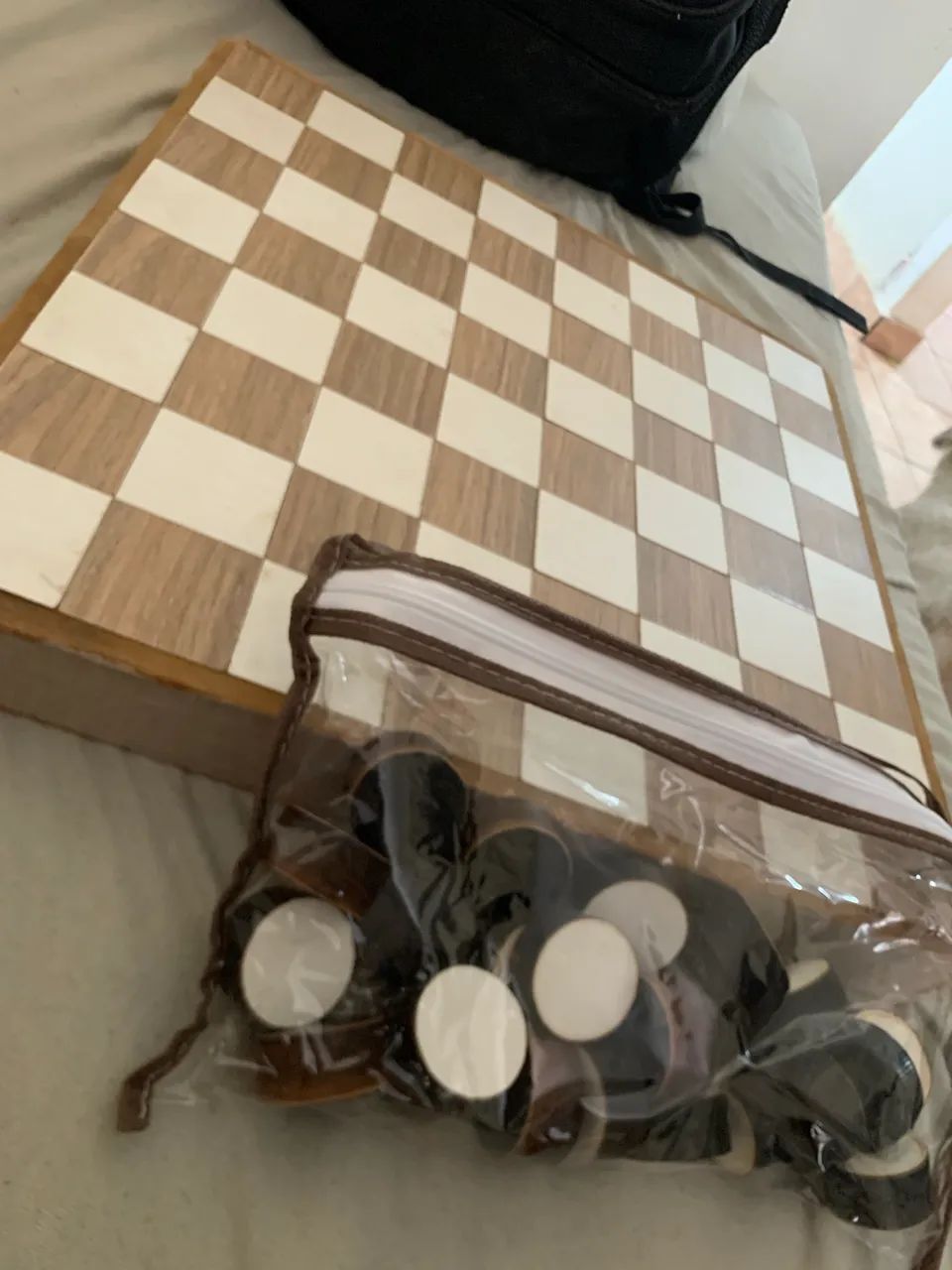 Tabuleiro de Damas em Madeira Pesado - Peças de Brinde