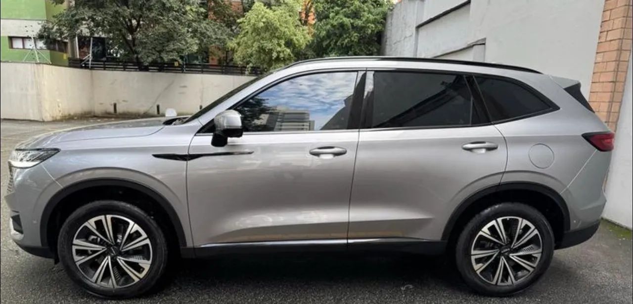 Haval H6 PHEV 19  2025 3,600 km  - Foto 4