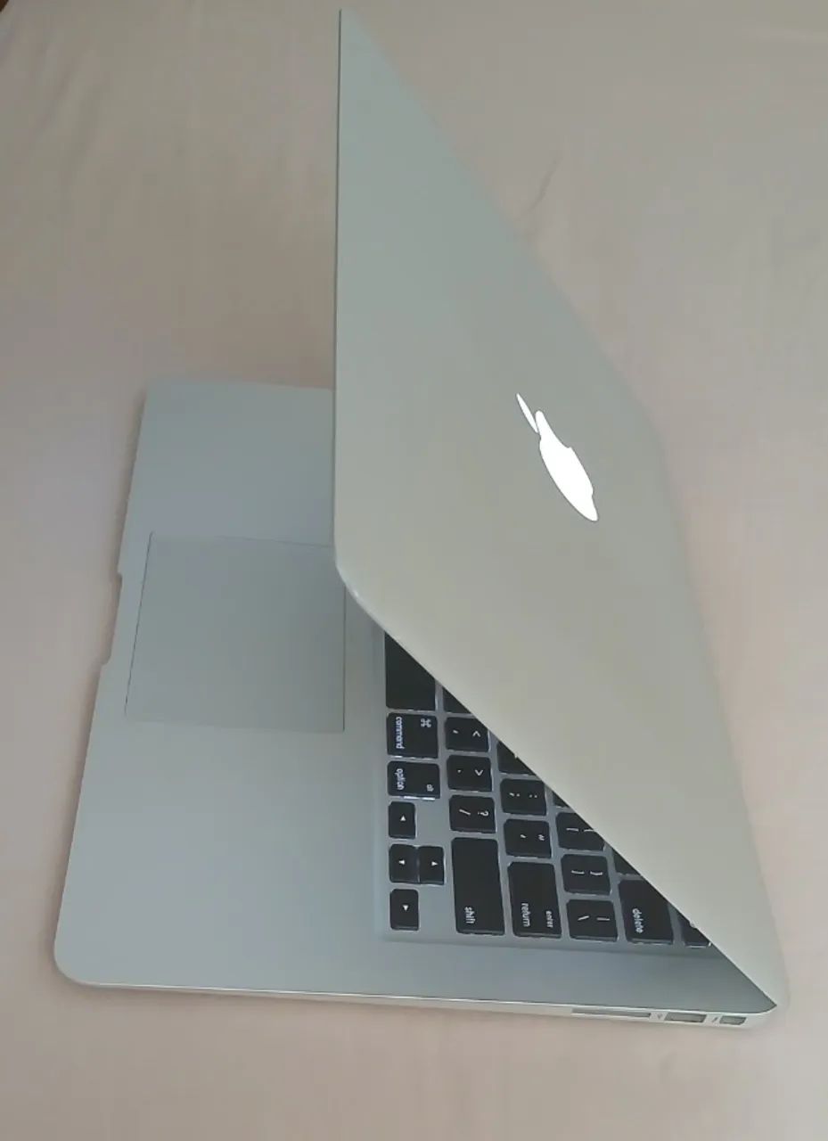 Macbook Air 13 Intel I5 4gb 256gb Ssd - Seminovo Perfeito (Usado