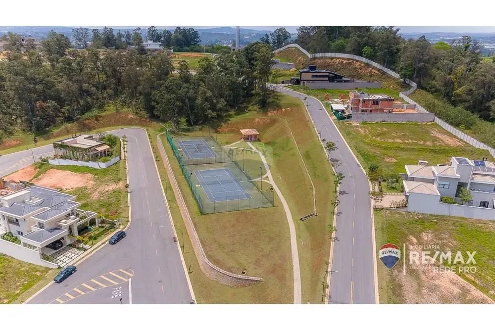 Terreno em Vinhedo SP 620mtrs Cond. Arboretum