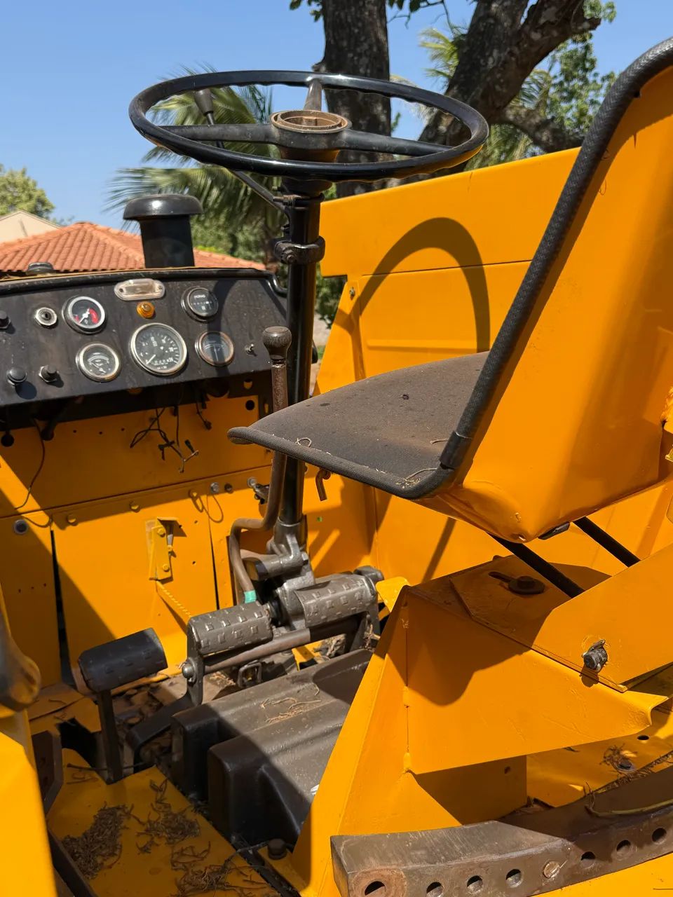 VENDO!!!Trator CBT 6 2100-6 cilindros motor Perkin  - Foto 5