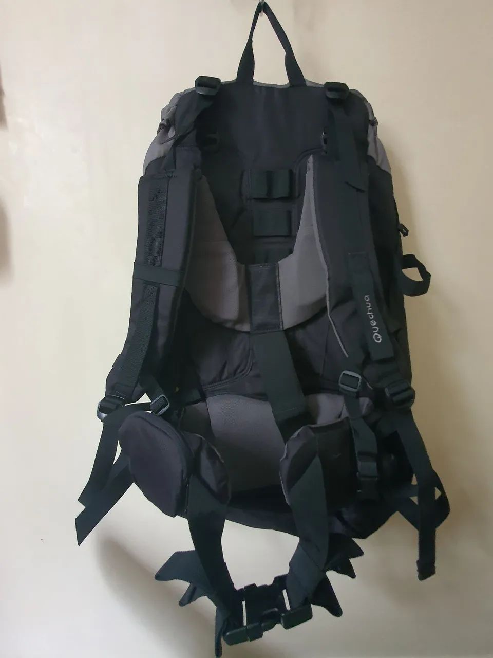 Mochila Quechua FORCLAZ 70 Litrosq- NOVA - Foto 3