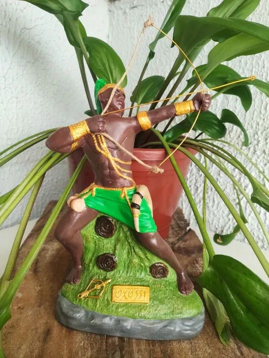 Estátua Oxóssi em gesso  - Foto 6