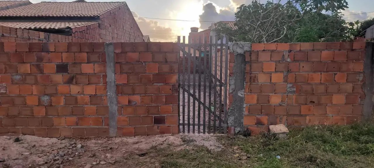Sitio do Conde, terreno de 126m², plano, murado