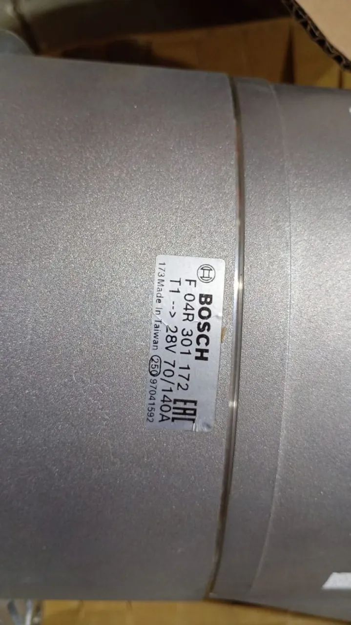ALTERNADOR BOSCH - NOVO F04R301172 28V 70/140A - Foto 3
